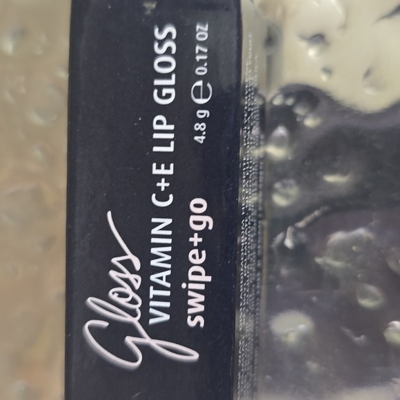 Lune + Aster Vitamin C+E Lip Gloss - Swipe+Go in President - Picture 2 of 3